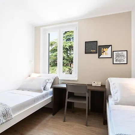 Capraria Appartments In Historic Center, With Private Parking 아파트