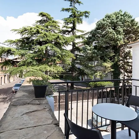 Capraria Appartments In Historic Center, With Private Parking