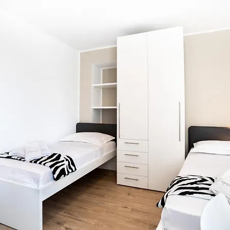 Capraria Appartments In Historic Center, With Private Parking