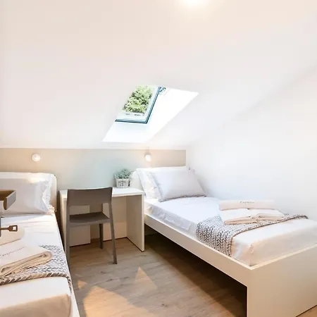 Capraria Appartments In Historic Center, With Private Parking Apartman