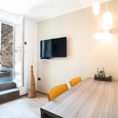 Capraria Appartments In Historic Center, With Private Parking 코페르