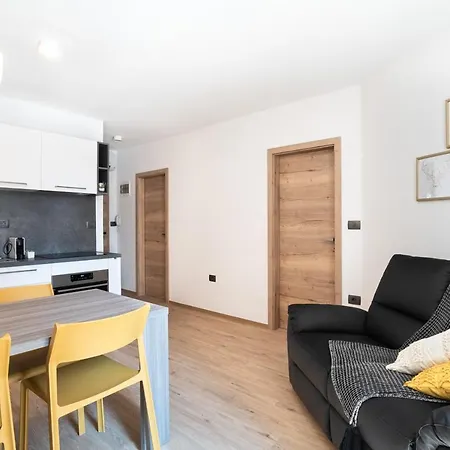 Capraria Appartments In Historic Center, With Private Parking Apartman