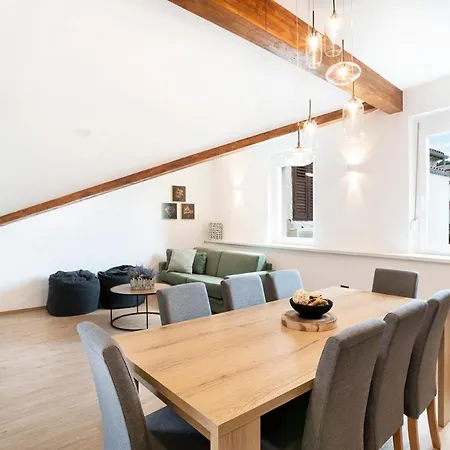 Capraria Appartments In Historic Center, With Private Parking