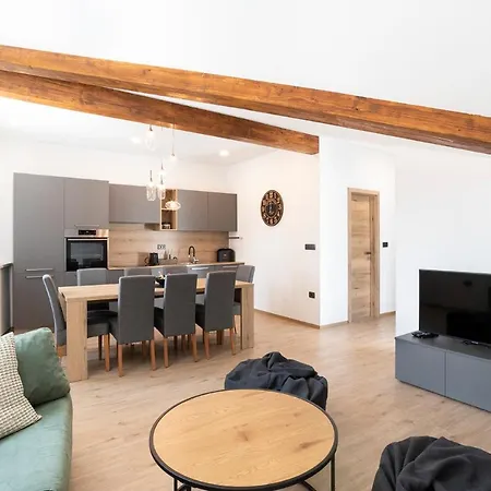 Capraria Appartments In Historic Center, With Private Parking *