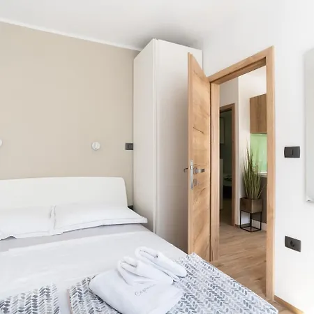 Capraria Appartments In Historic Center, With Private Parking