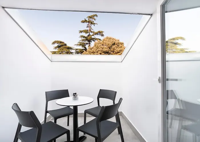 アパート Capraria Appartments In Historic Center, With Private Parking *