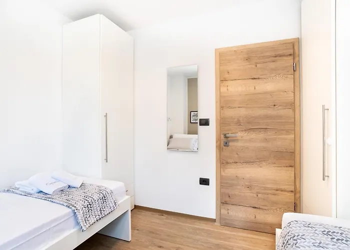 アパート Capraria Appartments In Historic Center, With Private Parking コペル