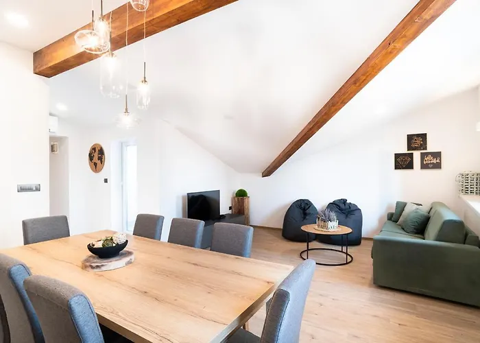 アパート Capraria Appartments In Historic Center, With Private Parking コペル