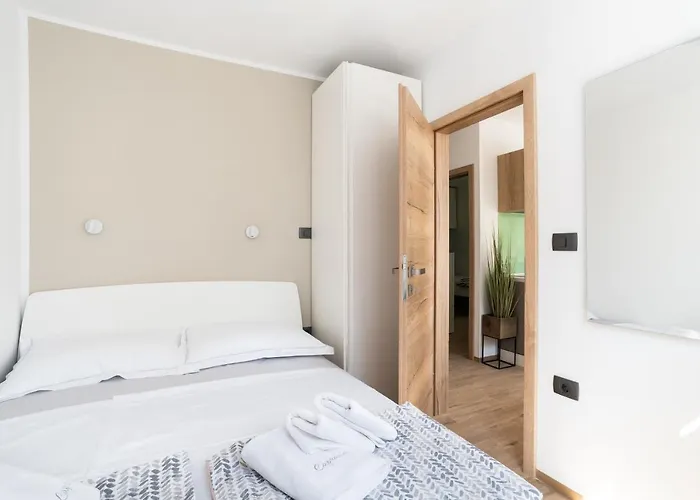 アパート Capraria Appartments In Historic Center, With Private Parking *